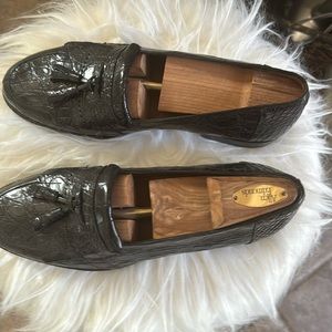 Black alligator with Tassels- Loafer. Never worn.Size 9 M.